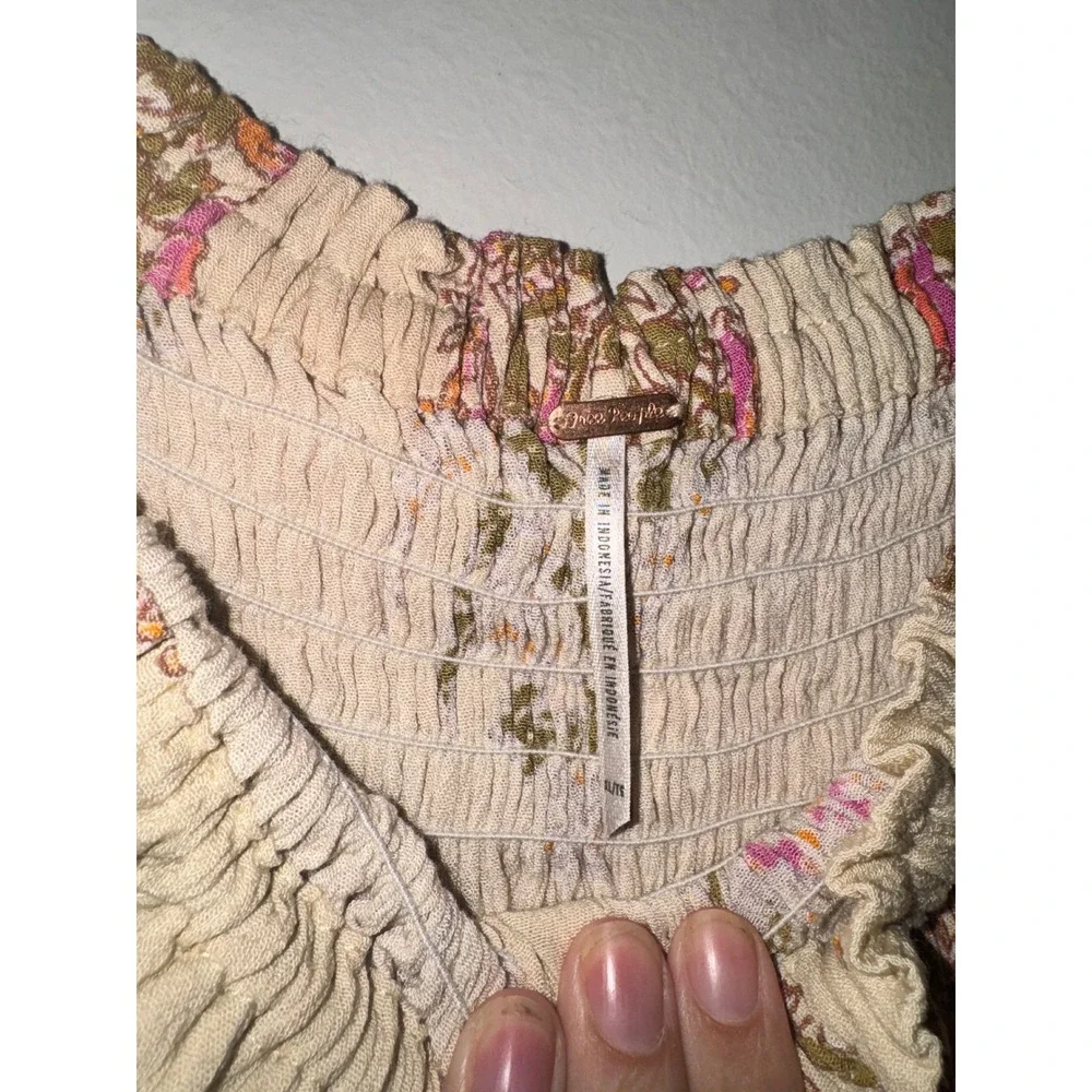 Free People Maraya Printed Top in the Antique Combo. Balloon sleeve. XL